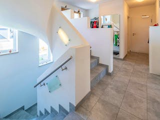 Massivhaus Massivhaus Thumann mit Erker und großer Erholungsoase von MYMassivhaus, Satteldach-Klassiker Innenansicht 5