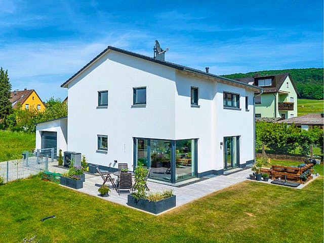 Massivhaus Massivhaus Thumann von MYMassivhaus, Satteldach-Klassiker Außenansicht 1