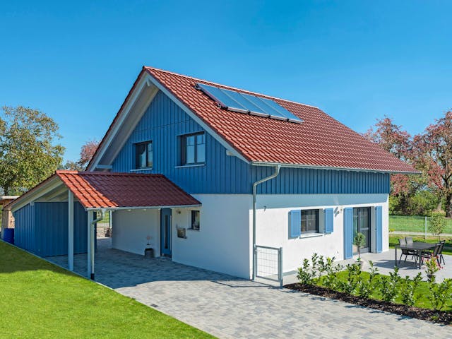 Blockhaus D138 Seifert von Frammelsberger Holzbau, Satteldach-Klassiker Außenansicht 1