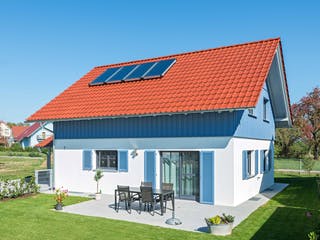 Blockhaus D138 Seifert von Frammelsberger Holzbau, Satteldach-Klassiker Außenansicht 2