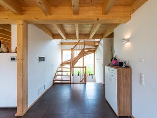 Blockhaus D144 Schwarzwasser von Frammelsberger R. Ingenieur-Holzbau, Satteldach-Klassiker Innenansicht 5