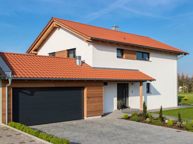 Fertighaus Haus Feldblick von Naturholzhaus Bayern, Satteldach-Klassiker Außenansicht 1 Fertighaus Haus Feldblick von Naturholzhaus Bayern, Satteldach-Klassiker Außenansicht 1