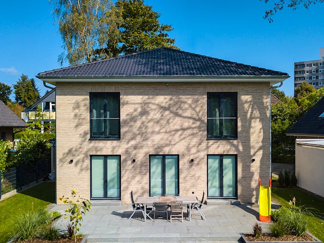 Massivhaus Fockbel von Nissen Massivhaus, Stadtvilla Außenansicht 1