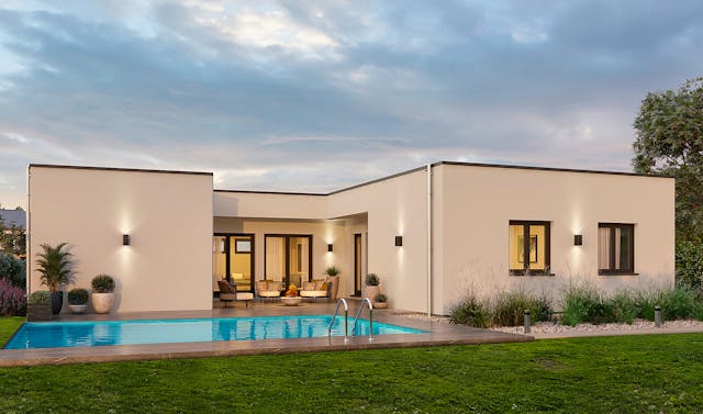 Beispielhaus als luxuriöser Bungalow: Flachdach-Fertigbau von OKAL Haus