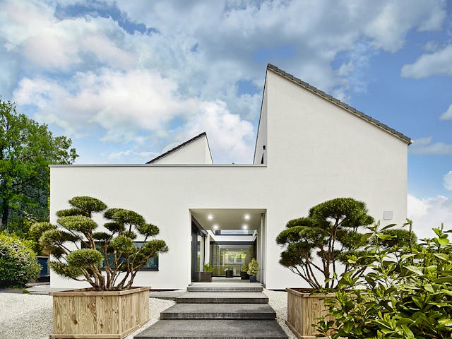 Fertighaus Musterhaus Bad Vilbel von OKAL Haus Schlüsselfertig ab 463900€, Pultdachhaus Außenansicht 2