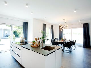 Fertighaus Musterhaus Langenhagen von OKAL Haus Schlüsselfertig ab 671900€, Satteldach-Klassiker Innenansicht 3