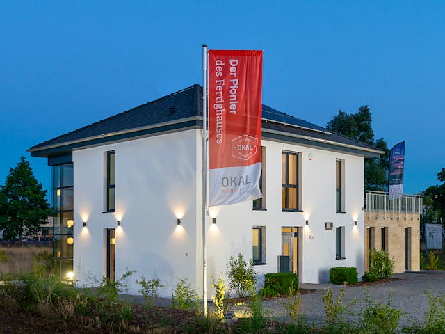 Fertighaus Musterhaus Lotte von OKAL Haus Schlüsselfertig ab 417900€, Stadtvilla Außenansicht 2