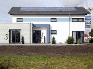 Fertighaus Musterhaus Werder von OKAL Haus Schlüsselfertig ab 527900€, Satteldach-Klassiker Außenansicht 2
