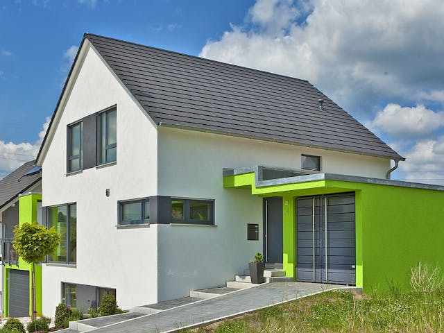 Massivhaus Thiel von Plan-Concept Massivhaus, Satteldach-Klassiker Außenansicht 1