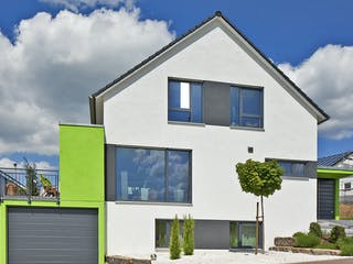 Massivhaus Thiel von Plan-Concept Massivhaus, Satteldach-Klassiker Außenansicht 4