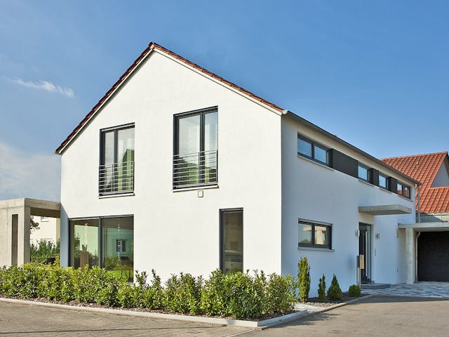 Massivhaus Zöllner von Plan-Concept Massivhaus, Satteldach-Klassiker Außenansicht 1