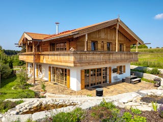 Fertighaus Alois von Regnauer Hausbau, Satteldach-Klassiker Außenansicht 1