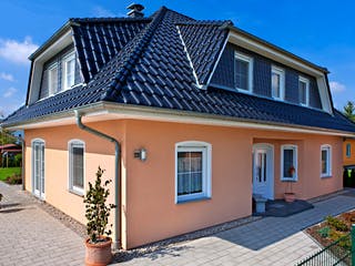 Massivhaus Turmhaus 152 von ROTH MASSIVHAUS Schlüsselfertig ab 339900€, Stadtvilla Außenansicht 2