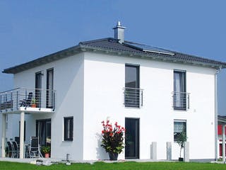 Massivhaus Villa Toskana von Rothdach, Stadtvilla Außenansicht 1
