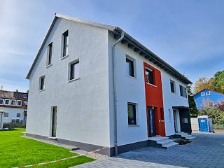 Massivhaus Quadriga II mit DG von R+S Immobilien Schlüsselfertig ab 389000€, Satteldach-Klassiker Außenansicht 2
