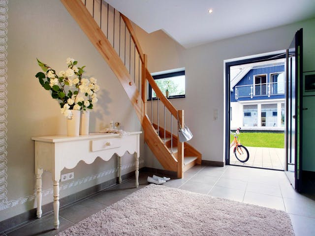 Fertighaus E 15-153.1 - Sonneninselhaus von SchwörerHaus Schlüsselfertig ab 423735€, Satteldach-Klassiker Innenansicht 3