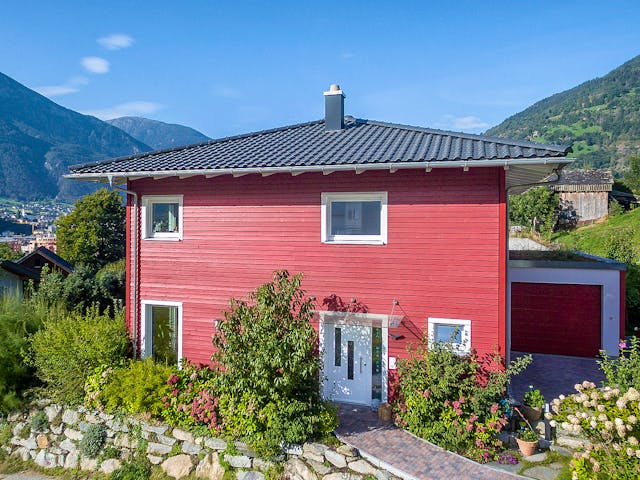 Fertighaus E 20-144.8 - Skandinavisches Holzhaus als Fertighaus von SchwörerHaus - Österreich, Außenansicht 1