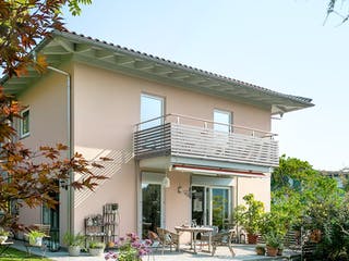 Fertighaus E 20-173.3 - Stadtvilla in Hanglage von SchwörerHaus - Österreich Schlüsselfertig ab 461010€, Außenansicht 2