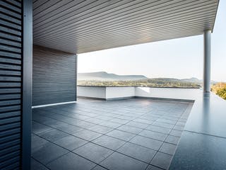 Fertighaus E 20-222.1 - Villa in Hanglage von SchwörerHaus - Österreich Schlüsselfertig ab 925430€, Cubushaus Außenansicht 5