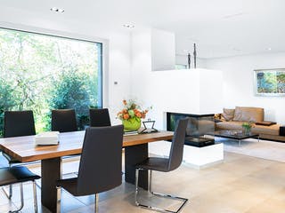 Fertighaus E 20-222.1 - Villa in Hanglage von SchwörerHaus - Österreich Schlüsselfertig ab 925430€, Cubushaus Innenansicht 2