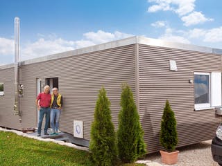 Fertighaus F 10-049.10.1 - Minihaus von SchwörerHaus Schlüsselfertig ab 204674€, Bungalow Außenansicht 2