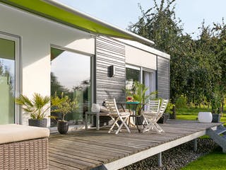 Fertighaus F 10-043.13 - Wohnmodul FlyingSpace als Anbau von SchwörerHaus - Österreich, Außenansicht 3