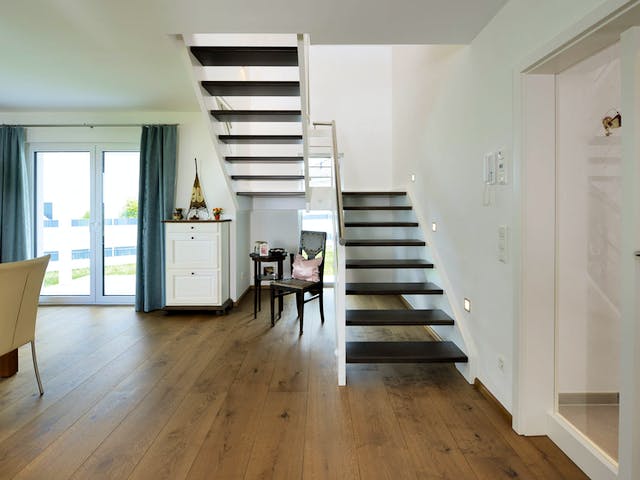 Fertighaus Haus Smilla von Fertighaus WEISS Schlüsselfertig ab 471286€, Satteldach-Klassiker Innenansicht 6
