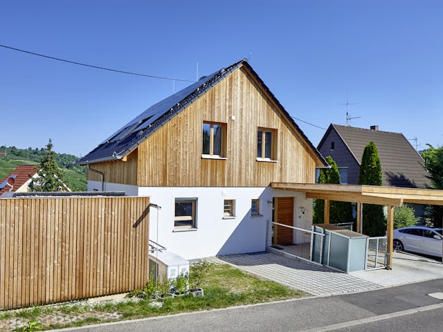 Blockhaus Stuttgart von Rems-Murr-Holzhaus Ausbauhaus ab 268453€, Satteldach-Klassiker Außenansicht 1