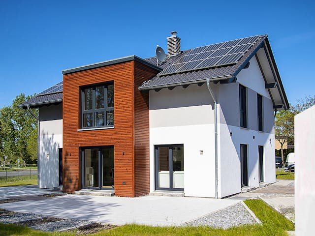 Fertighaus Musterhaus „Smarthome Paderborn“ von Suckfüll Energiesparhaus, Satteldach-Klassiker Außenansicht 1