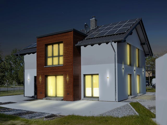 Fertighaus Musterhaus „Smarthome Paderborn“ von Suckfüll Energiesparhaus, Satteldach-Klassiker Außenansicht 3