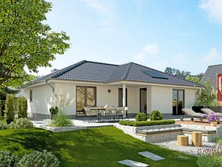 Massivhaus Winkelbungalow 108 von Town & Country Haus Deutschland Schlüsselfertig ab 223150€, Bungalow Außenansicht 1