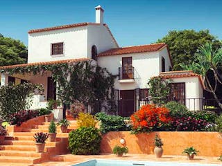 teaser-mediterranes-haus_istock-bulgac teaser-mediterranes-haus_istock-bulgac