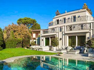 teaser-villa-istock-piovesempre teaser-villa-istock-piovesempre