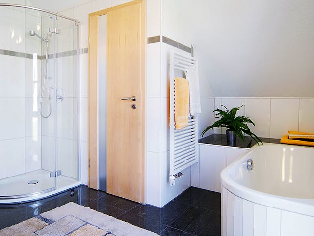 Fertighaus MH VISION von WEISS Holzhaus Schlüsselfertig ab 404492€, Satteldach-Klassiker Innenansicht 7