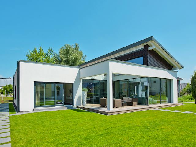 Fertighaus Ausstellungshaus Mannheim Bungalow von WeberHaus Schlüsselfertig ab 535000€, Bungalow Außenansicht 1