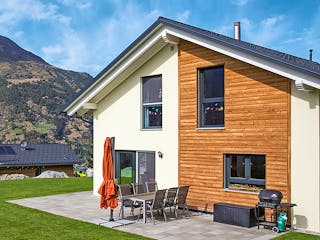 Fertighaus Kundenhaus Balance 300 von WeberHaus Schlüsselfertig ab 388300€, Satteldach-Klassiker Außenansicht 2