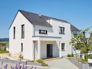 Fertighaus Kundenhaus Reiter sunshine 310 von WeberHaus Schlüsselfertig ab 374620€, Satteldach-Klassiker Außenansicht 2