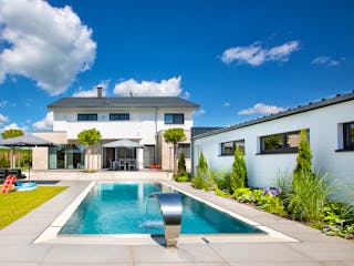 Fertighaus Einfamilienhaus Bodensee von Wolf System, Satteldach-Klassiker Außenansicht 4