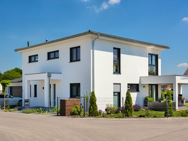 Fertighaus Einfamilienhaus Niederbayern von Wolf System, Stadtvilla Außenansicht 1