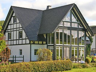 Fertighaus Haus Bremerich von Wiese und Heckmann, Fachwerk Außenansicht 2