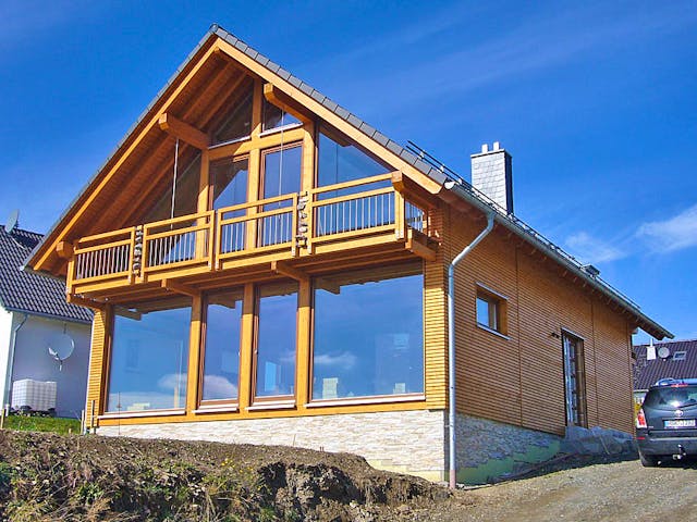 Fertighaus Haus Koch von Wiese und Heckmann, Satteldach-Klassiker Außenansicht 1