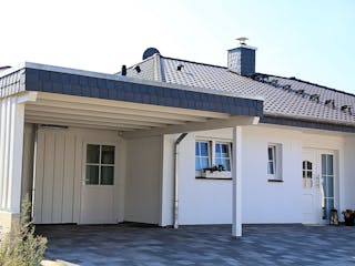 Fertighaus Bungalow Klassisch von Zimmerer-Profibau Schlüsselfertig ab 350000€, Bungalow Außenansicht 6