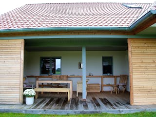 Fertighaus Landhaus Klassisch von Zimmerer-Profibau Schlüsselfertig ab 500000€, Satteldach-Klassiker Außenansicht 4