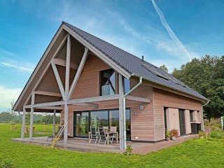 Fertighaus Thoma Landhaus Modern von Zimmerer-Profibau Schlüsselfertig ab 750000€, Satteldach-Klassiker Außenansicht 6