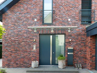 Fertighaus Thoma Stadthaus Modern von Zimmerer-Profibau Schlüsselfertig ab 650000€, Satteldach-Klassiker Außenansicht 3